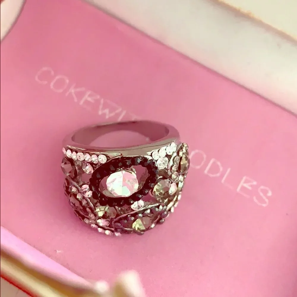 Black/grey/white gem stone statement ring